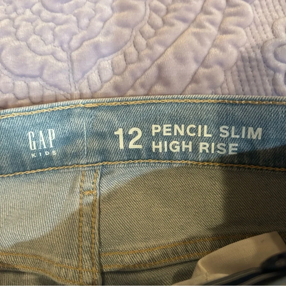 NWT Gap embroidery jeans High rise  Adjustable waist size 12 girls